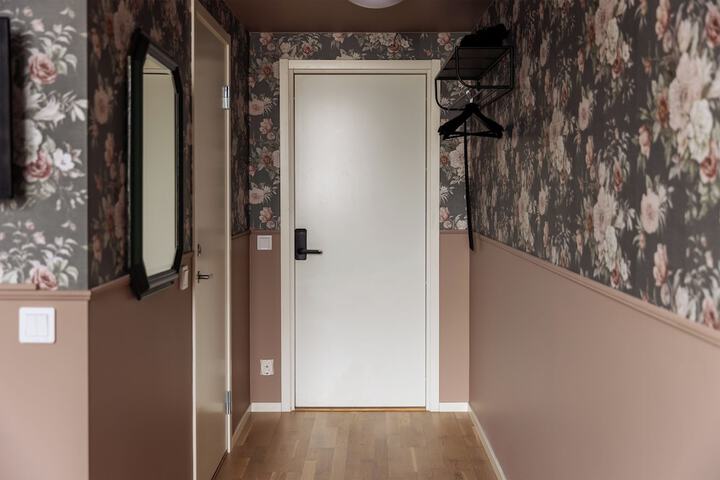 Room 5 of 65