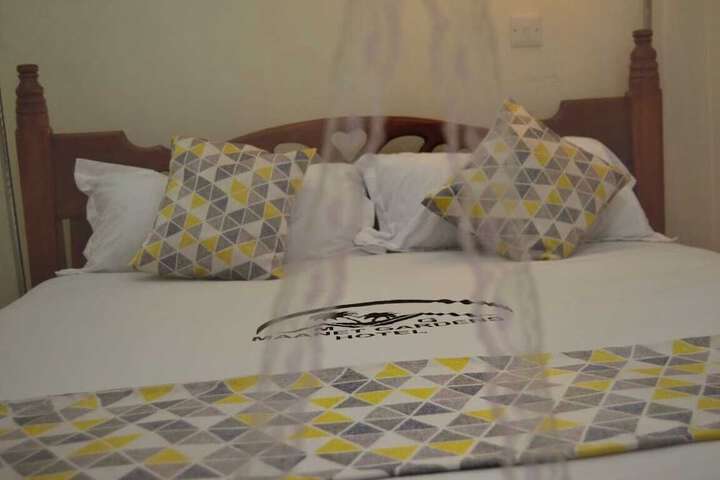 Room 4 of 31