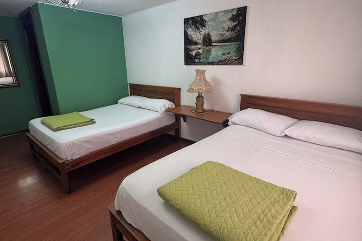 Room 17 of 46