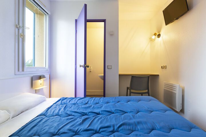 Room 3 of 11