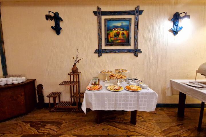 Breakfast/Coffee Service 65 of 76