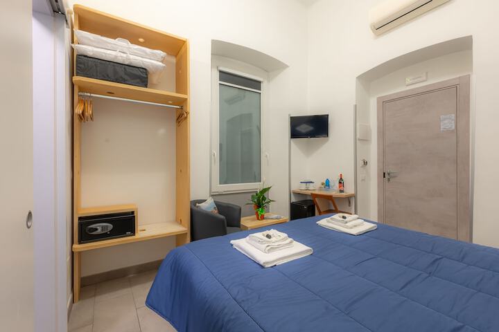 Room 41 of 87