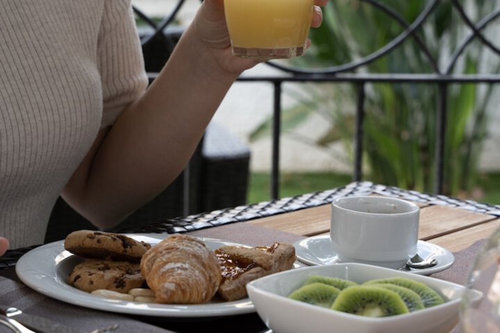 Breakfast/Coffee Service 125 of 157