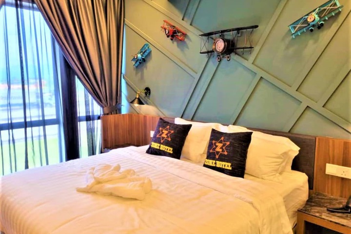 Room 17 of 46