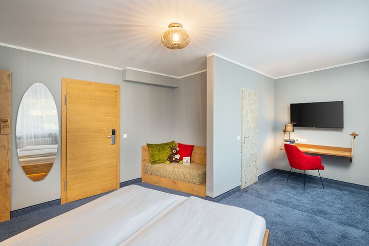 Room 48 of 84