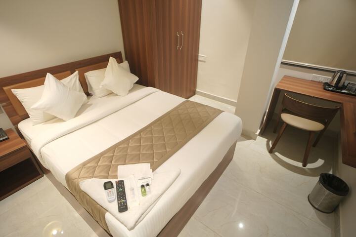 Room 6 of 40