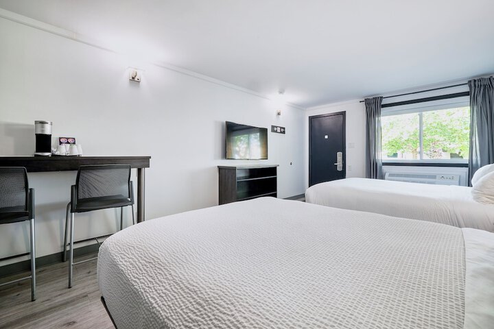 Room 5 of 20