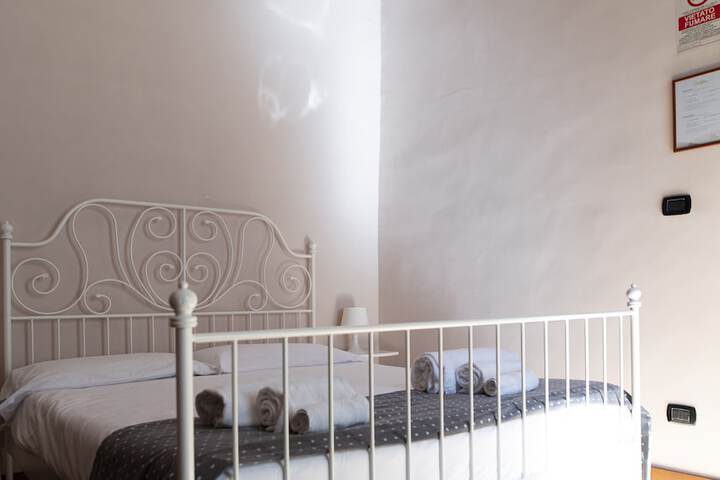 Room 27 of 159