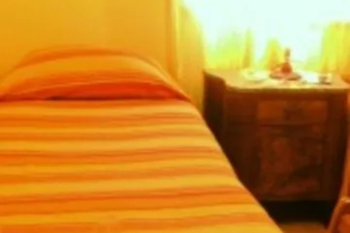 Room 2 of 5