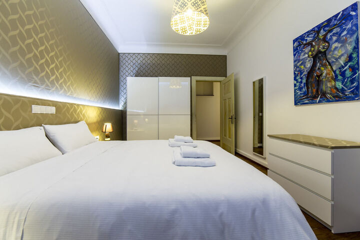 Room 45 of 82