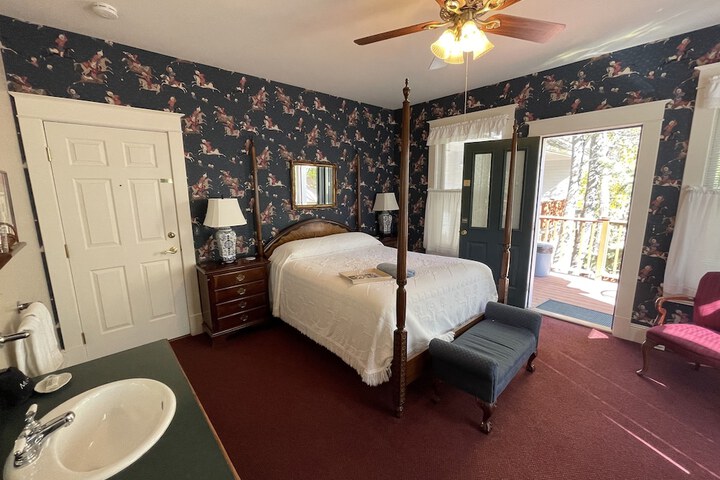 Room 27 of 67