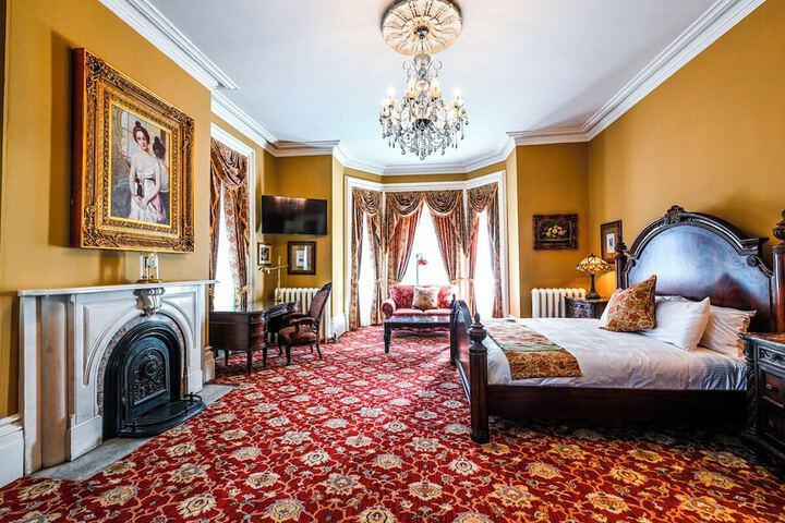 Room 16 of 22