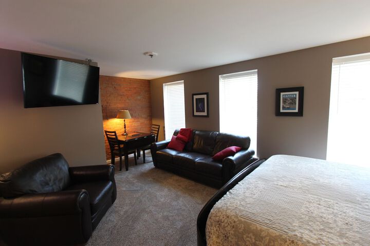 Room 8 of 36