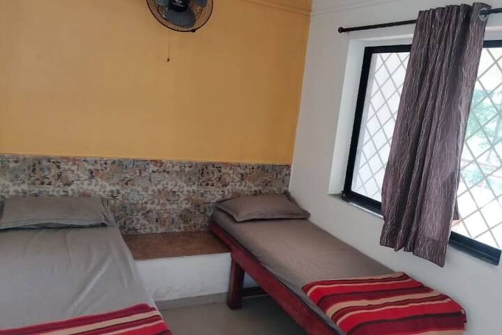 Room 2 of 13