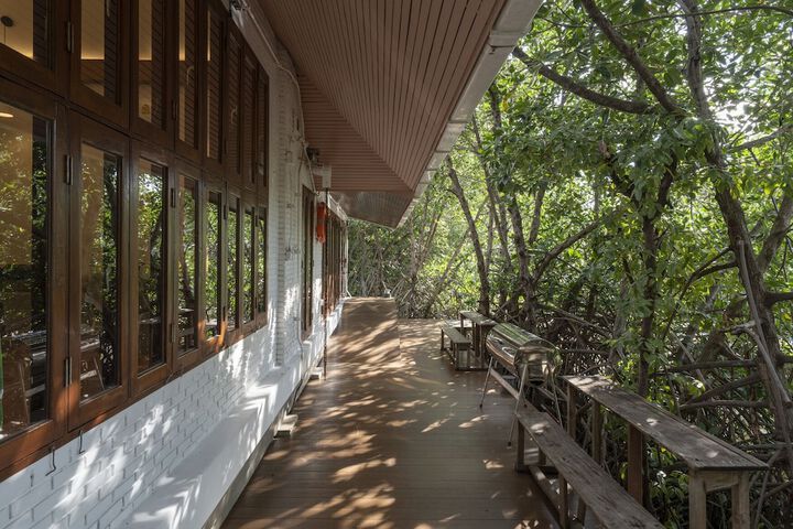 Hotel Exterior 190 of 219