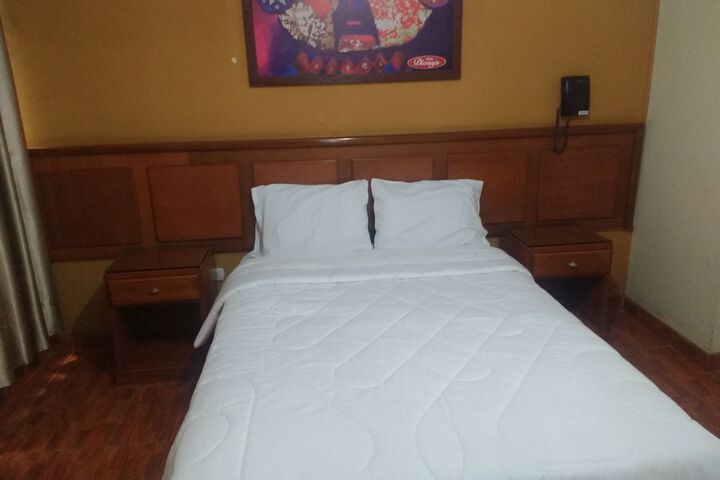 Room 23 of 43