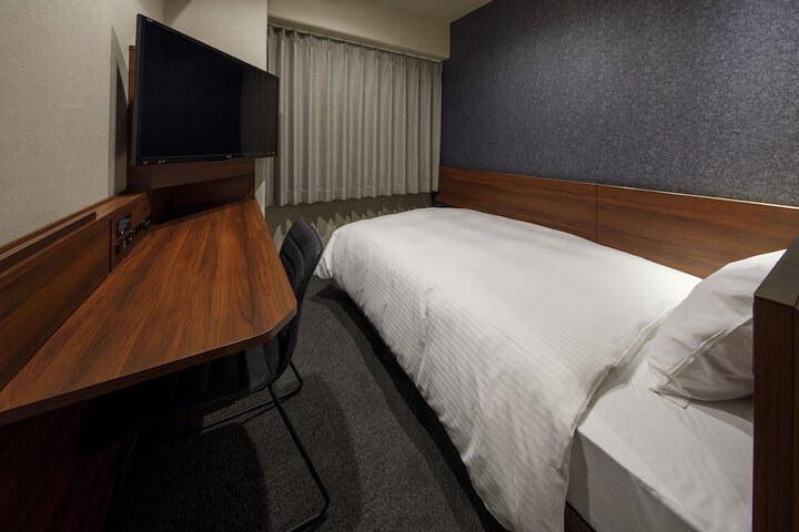 Room 10 of 31
