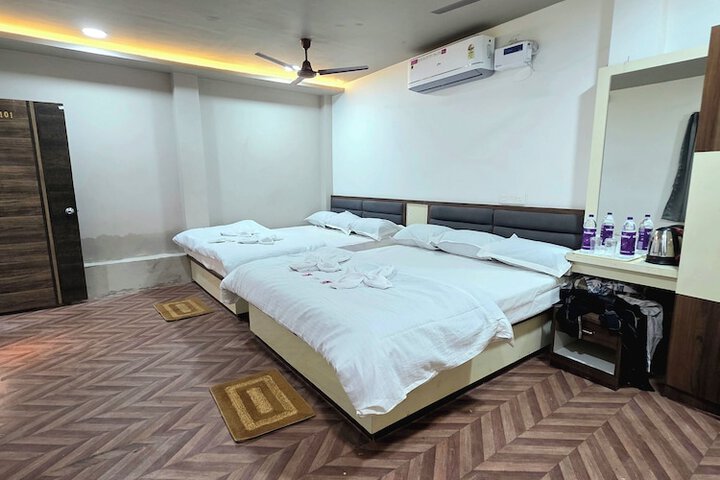 Room 10 of 24
