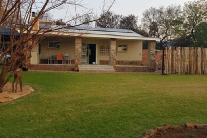 Hotel Exterior 4 of 14