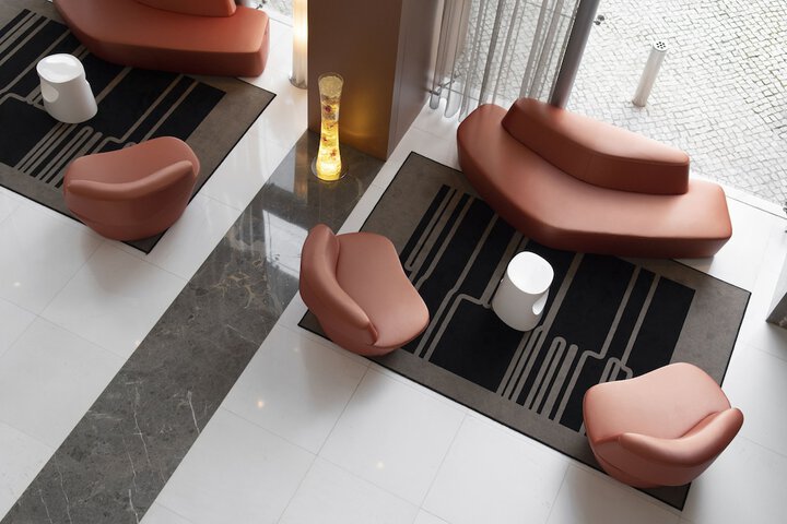 Entrance & Lobby