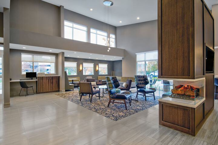 Lobby lounge
