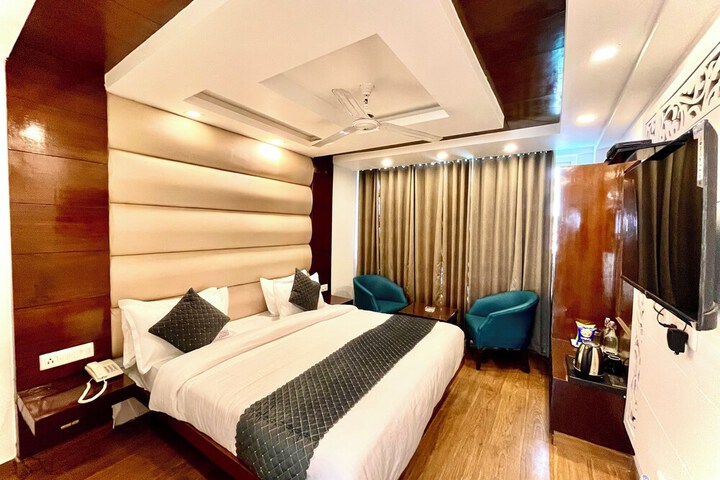 Room 53 of 55