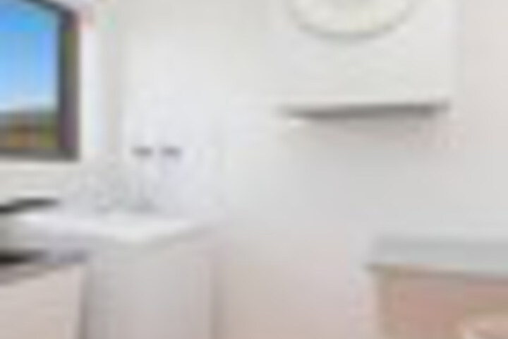 Room 14 of 36