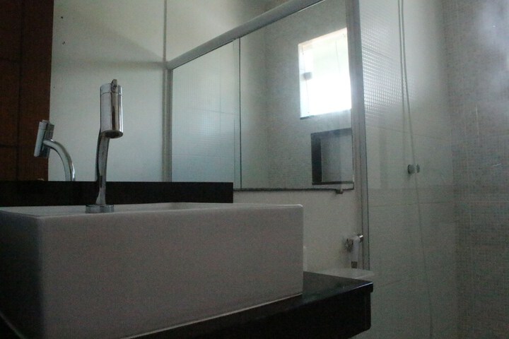 Room 16 of 19