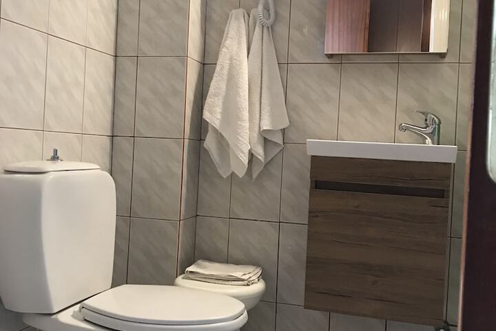 Room 8 of 21