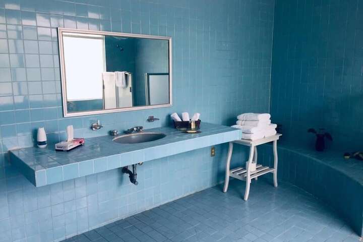 Room 28 of 36