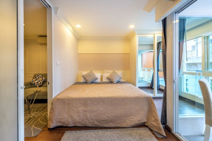 Room 16 of 73