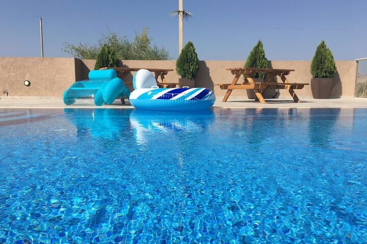 Pools & Facilities