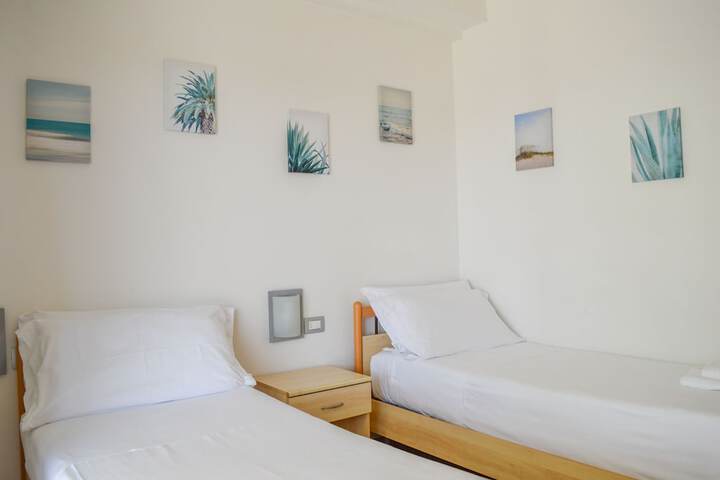 Room 21 of 208