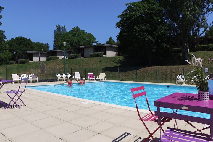 Pool 34 of 48