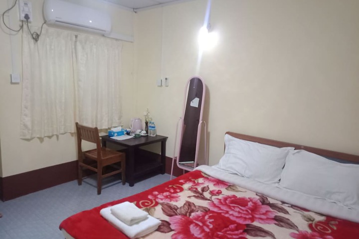 Room 5 of 20