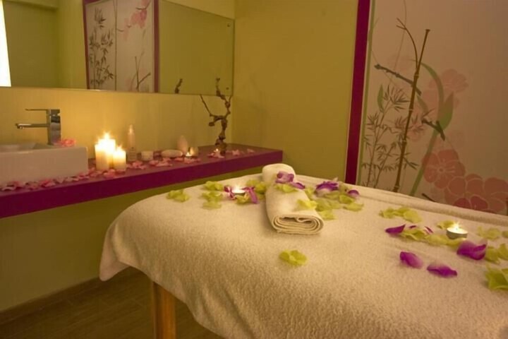 Spa 44 of 62