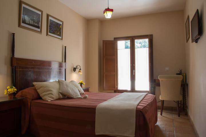 Room 12 of 35