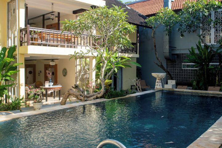 Pools & Facilities