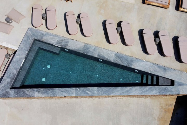 Pool 126 of 157