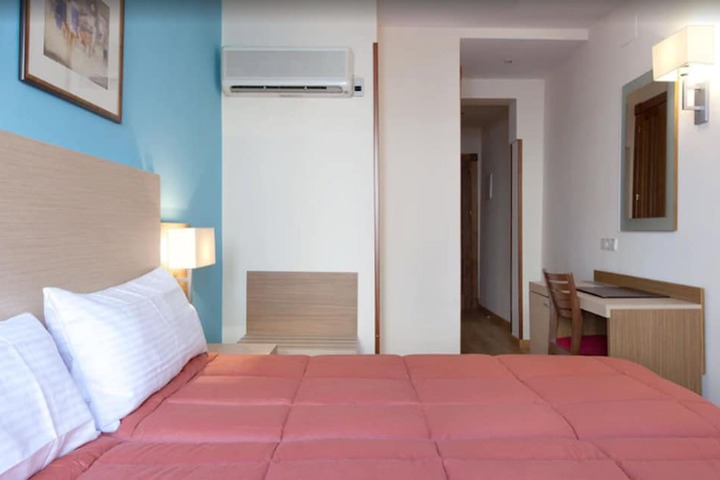 Room 21 of 43