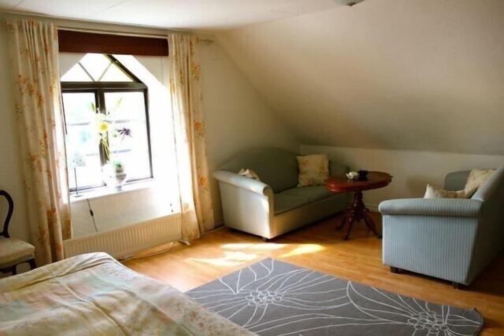 Room 18 of 52