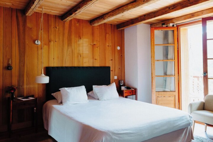 Room 4 of 17
