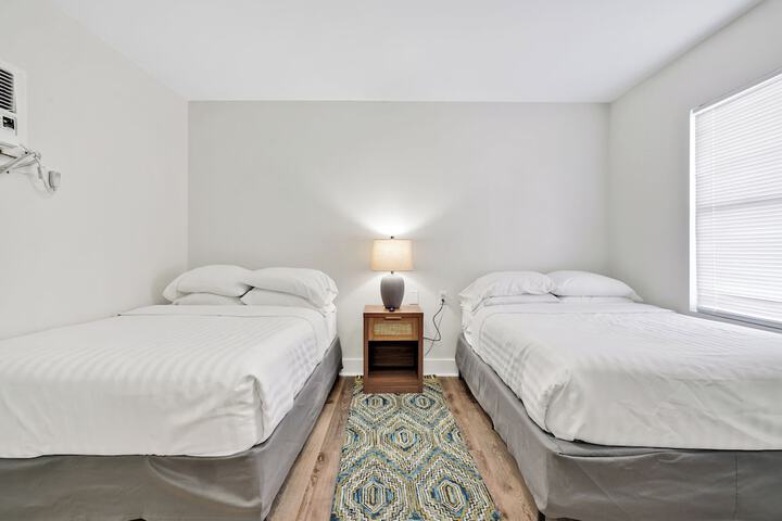 Room 34 of 90