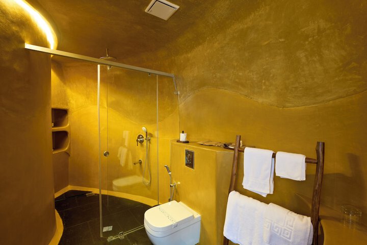 Room 14 of 26