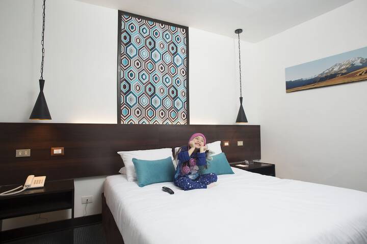 Room 4 of 20