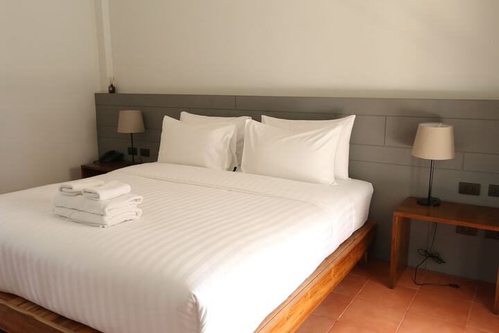 Room 14 of 38