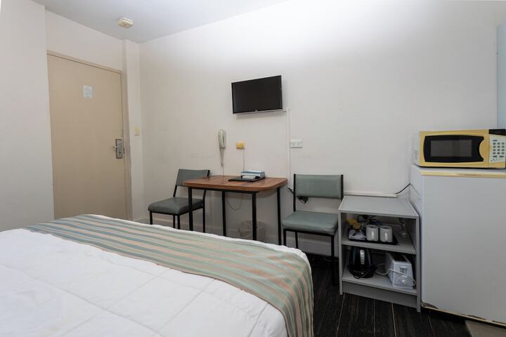 Room 31 of 65
