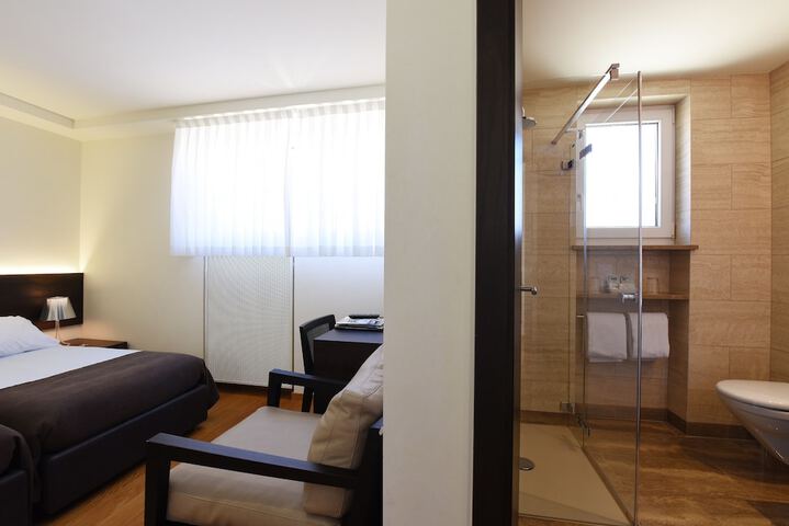 Room 7 of 55