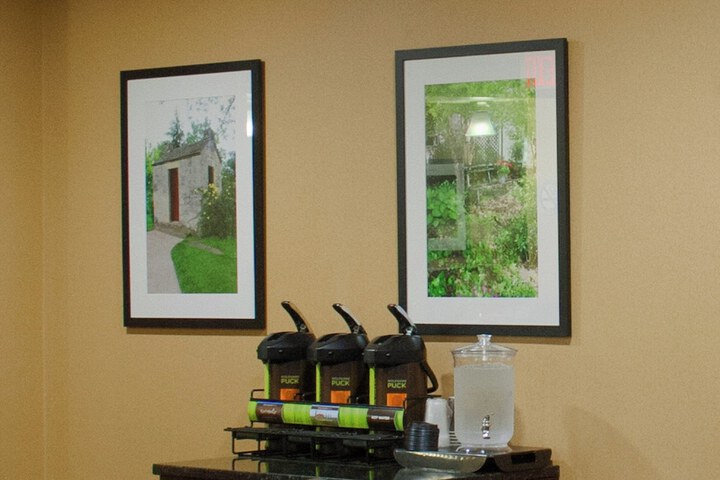 Breakfast/Coffee Service 34 of 66