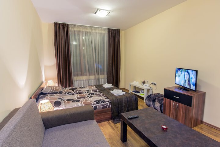 Room 12 of 34